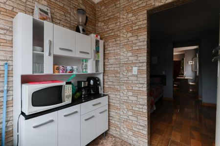 Casa à venda com 250m², 4 quartos e 2 vagas Casa à venda com 250m², 4 quartos e 2 vagasCasa 2 - Cozinha