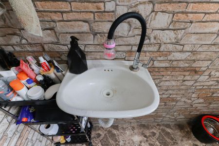 Casa à venda com 250m², 4 quartos e 2 vagas Casa à venda com 250m², 4 quartos e 2 vagasCasa 2 - Banheiro