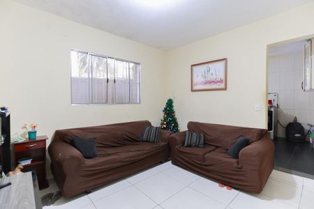 Casa à venda com 250m², 4 quartos e 2 vagas Casa à venda com 250m², 4 quartos e 2 vagasCasa 3 - Sala