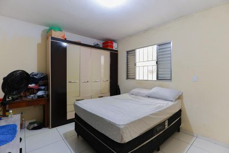 Casa à venda com 250m², 4 quartos e 2 vagas Casa à venda com 250m², 4 quartos e 2 vagasCasa 3 - Quarto