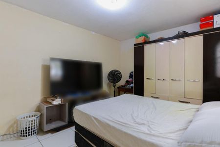 Casa à venda com 250m², 4 quartos e 2 vagas Casa à venda com 250m², 4 quartos e 2 vagasCasa 3 - Quarto