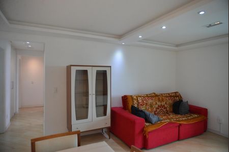 Sala de apartamento para alugar com 3 quartos, 90m² em Pinheirinho, Santo André