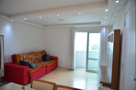 Sala de apartamento para alugar com 3 quartos, 90m² em Pinheirinho, Santo André