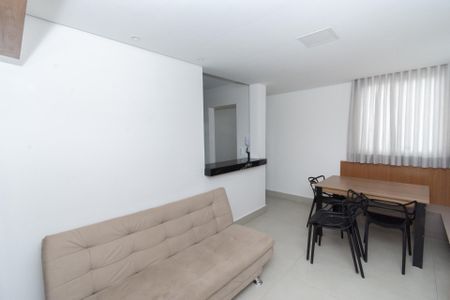 Sala de apartamento para alugar com 2 quartos, 55m² em Cabral, Contagem