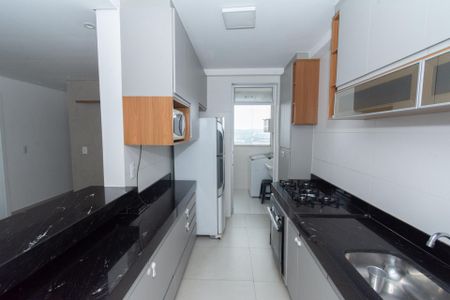 Apartamento para alugar com 55m², 2 quartos e 2 vagas Apartamento para alugar com 55m², 2 quartos e 2 vagasCozinha