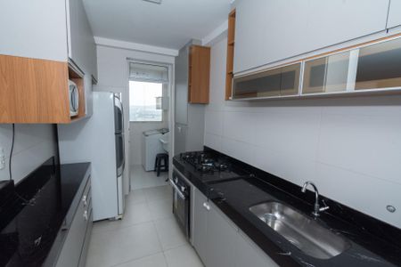 Apartamento para alugar com 55m², 2 quartos e 2 vagas Apartamento para alugar com 55m², 2 quartos e 2 vagasCozinha