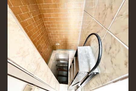 Casa à venda com 100m², 2 quartos e sem vagaEntrada P/ o porão