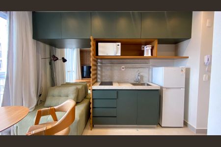cozinha de kitnet/studio para alugar com 1 quarto, 24m² em Vila Butantã, São Paulo