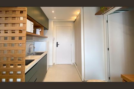 cozinha de kitnet/studio para alugar com 1 quarto, 24m² em Vila Butantã, São Paulo