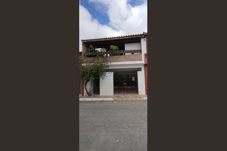 Fachada  de casa à venda com 2 quartos, 125m² em Vila Ivone, São Paulo