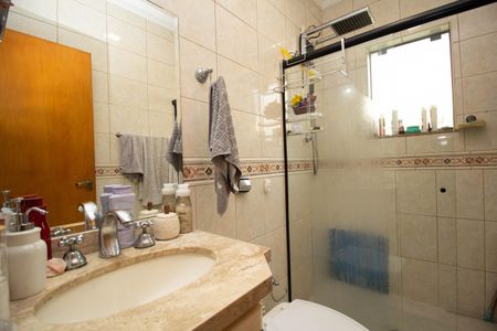 Casa para alugar com 180m², 5 quartos e 4 vagas Casa para alugar com 180m², 5 quartos e 4 vagasBanheiro da Suíte 2