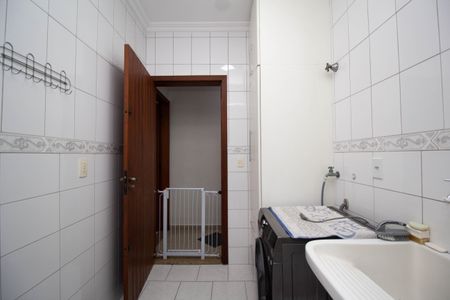 Casa para alugar com 180m², 5 quartos e 4 vagas Casa para alugar com 180m², 5 quartos e 4 vagasÁrea de Serviço