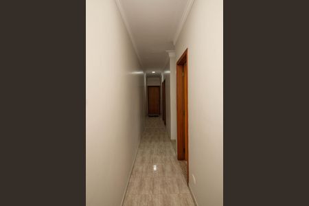 Casa para alugar com 180m², 5 quartos e 4 vagas Casa para alugar com 180m², 5 quartos e 4 vagasCorredor