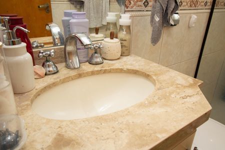 Casa para alugar com 180m², 5 quartos e 4 vagas Casa para alugar com 180m², 5 quartos e 4 vagasBanheiro da Suíte 2