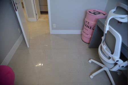 Apartamento à venda com 75m², 3 quartos e 2 vagasQuarto 1