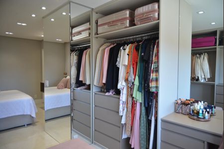 Apartamento à venda com 75m², 3 quartos e 2 vagasCloset da suíte