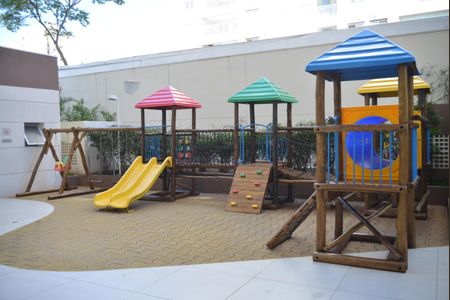 Apartamento à venda com 75m², 3 quartos e 2 vagasÁrea comum - Playground