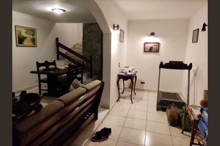 Casa à venda com 3 quartos, 180m² em Bosque da Saúde, São Paulo