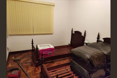 Casa à venda com 3 quartos, 180m² em Bosque da Saúde, São Paulo