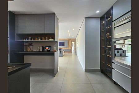 Apartamento à venda com 3 quartos, 143m² em Campo Belo, São Paulo