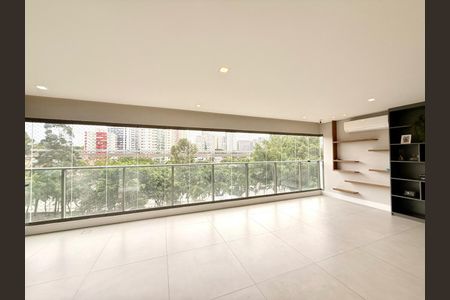 Apartamento para alugar com 143m², 3 quartos e 2 vagas Apartamento para alugar com 143m², 3 quartos e 2 vagasSala