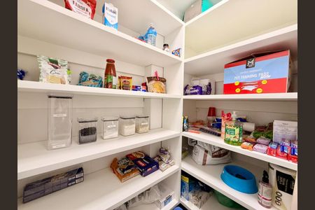 Apartamento para alugar com 143m², 3 quartos e 2 vagas Apartamento para alugar com 143m², 3 quartos e 2 vagasDispensa