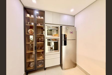 Apartamento para alugar com 143m², 3 quartos e 2 vagas Apartamento para alugar com 143m², 3 quartos e 2 vagasCozinha