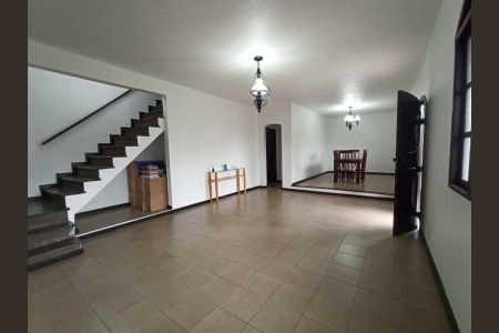 Casa à venda com 4 quartos, 262m² em Pechincha, Rio de Janeiro
