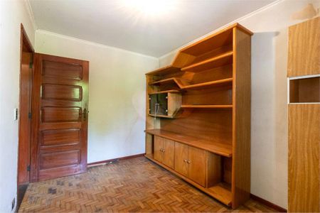 Casa à venda com 3 quartos, 382m² em Vila Carrão, São Paulo