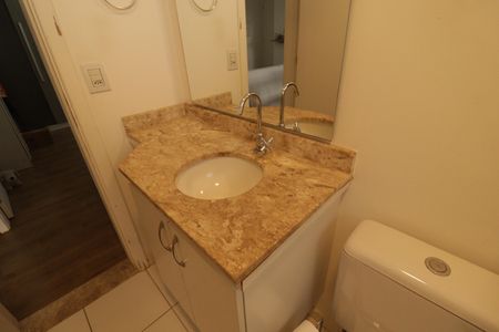 Apartamento para alugar com 60m², 2 quartos e 2 vagasBanheiro