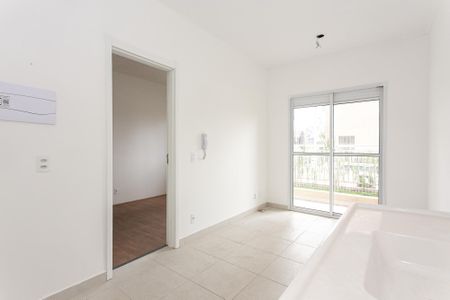 Sala de apartamento para alugar com 1 quarto, 40m² em Guaiauna, São Paulo