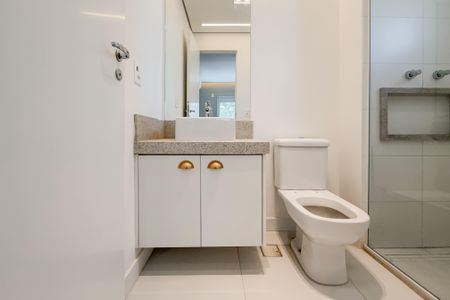 Apartamento à venda com 81m², 2 quartos e 1 vagaBanheiro da Suíte 2