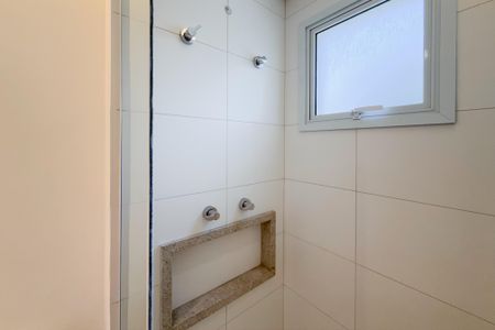 Apartamento à venda com 81m², 2 quartos e 1 vagaBanheiro da Suíte 1