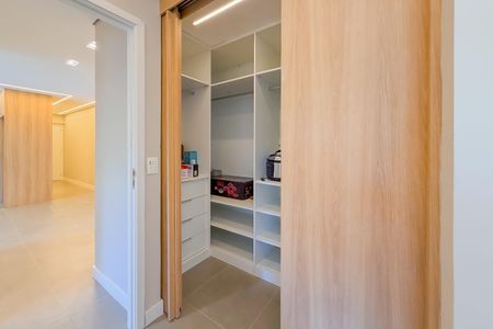 Apartamento à venda com 81m², 2 quartos e 1 vagaCloset da Suíte 2