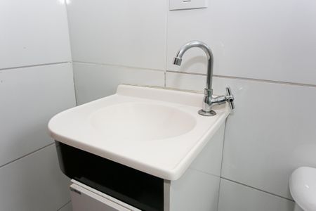 Casa de condomínio para alugar com 57m², 2 quartos e 1 vagaBanheiro