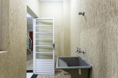 Casa de condomínio para alugar com 57m², 2 quartos e 1 vagaÁrea de Serviço