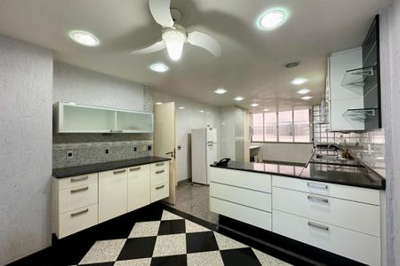 Apartamento para alugar com 550m², 4 quartos e 2 vagas