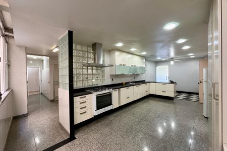 Apartamento para alugar com 550m², 4 quartos e 2 vagas