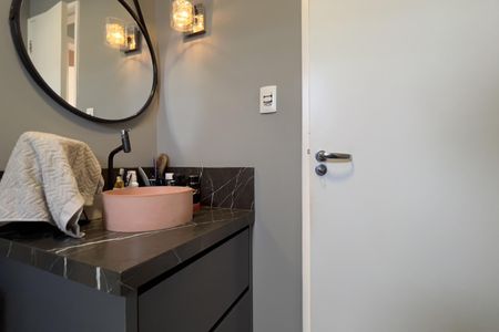 Apartamento para alugar com 76m², 2 quartos e 2 vagas Apartamento para alugar com 76m², 2 quartos e 2 vagasBanheiro