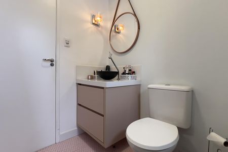 Apartamento para alugar com 76m², 2 quartos e 2 vagas Apartamento para alugar com 76m², 2 quartos e 2 vagasBanheiro da Suíte