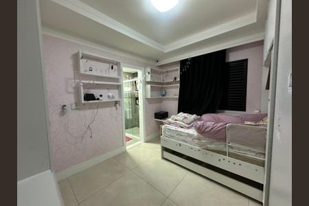 Apartamento à venda com 177m², 3 quartos e 3 vagasSuíte 2