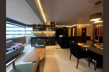 Apartamento à venda com 177m², 3 quartos e 3 vagasSala