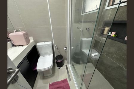 Apartamento à venda com 177m², 3 quartos e 3 vagasBanheiro da Suíte 2