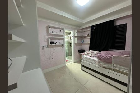 Apartamento à venda com 177m², 3 quartos e 3 vagasSuíte 2