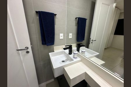 Apartamento à venda com 177m², 3 quartos e 3 vagasBanheiro da Suíte 1