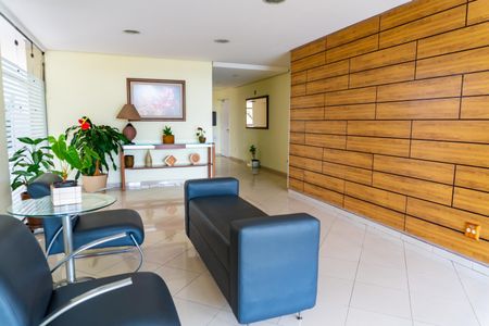 Apartamento à venda com 90m², 2 quartos e 1 vagaHall social