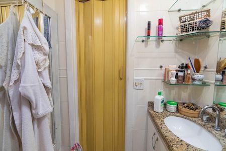 Apartamento à venda com 90m², 2 quartos e 1 vagaBanheiro da Suíte