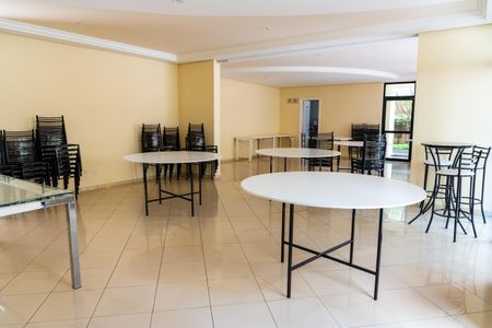 Apartamento à venda com 90m², 2 quartos e 1 vagaÁrea comum - Salão de festas