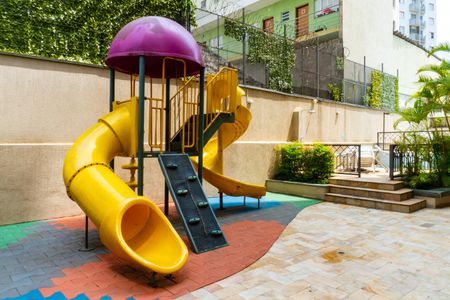 Apartamento à venda com 90m², 2 quartos e 1 vagaÁrea comum - Playground
