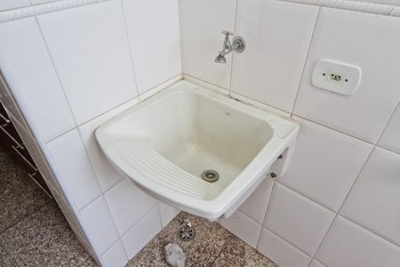 Apartamento para alugar com 75m², 3 quartos e 1 vagaÁrea de Serviço